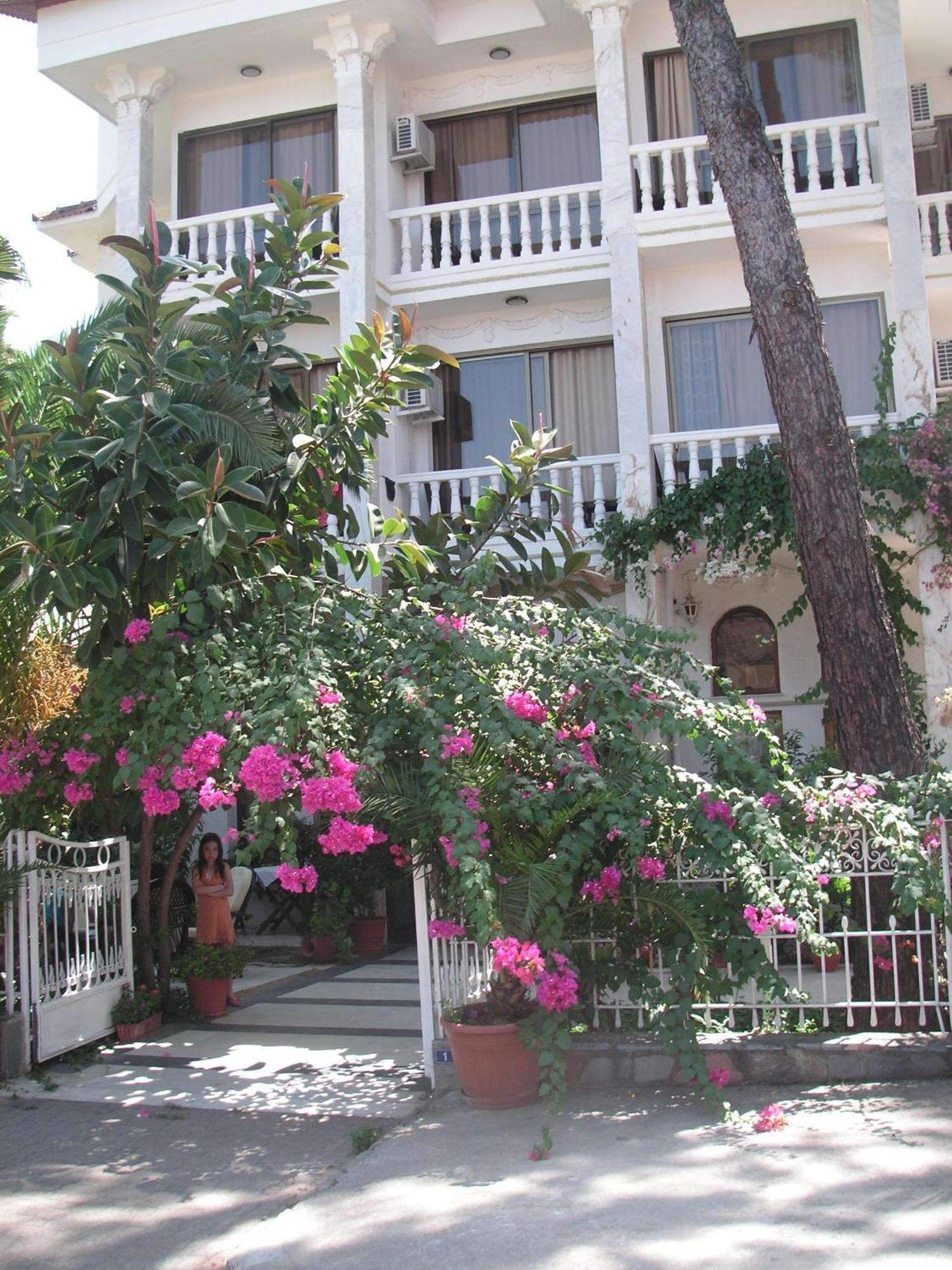 Carikci Hotel Marmaris Exterior photo